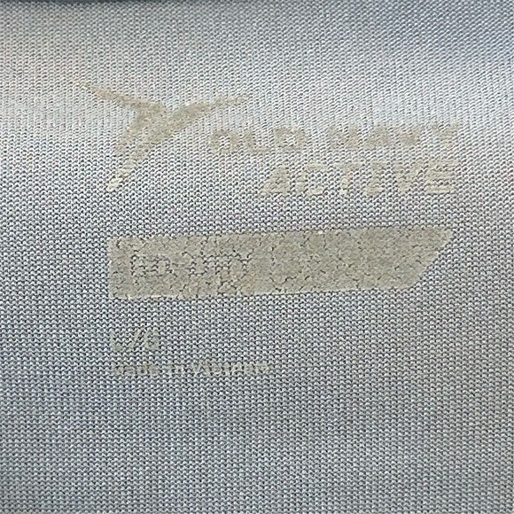 Old Navy Men's Gray Short Sleeve T-Shirt Size L Black Pattern - Picture 7 of 8